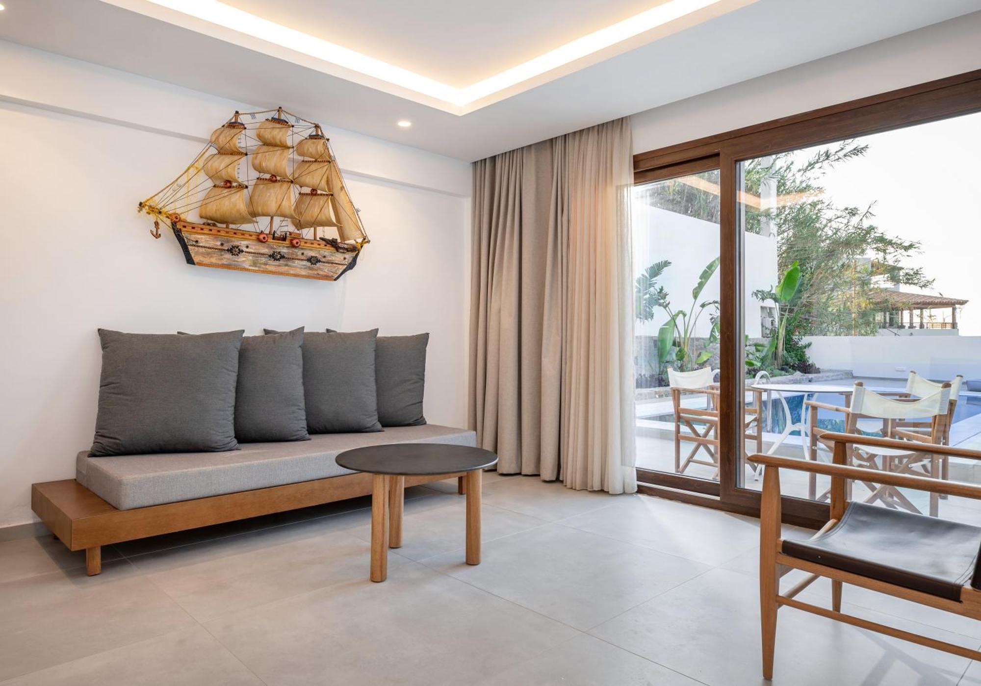 Mika Villas & Suites Hersonissos  Pokoj fotografie