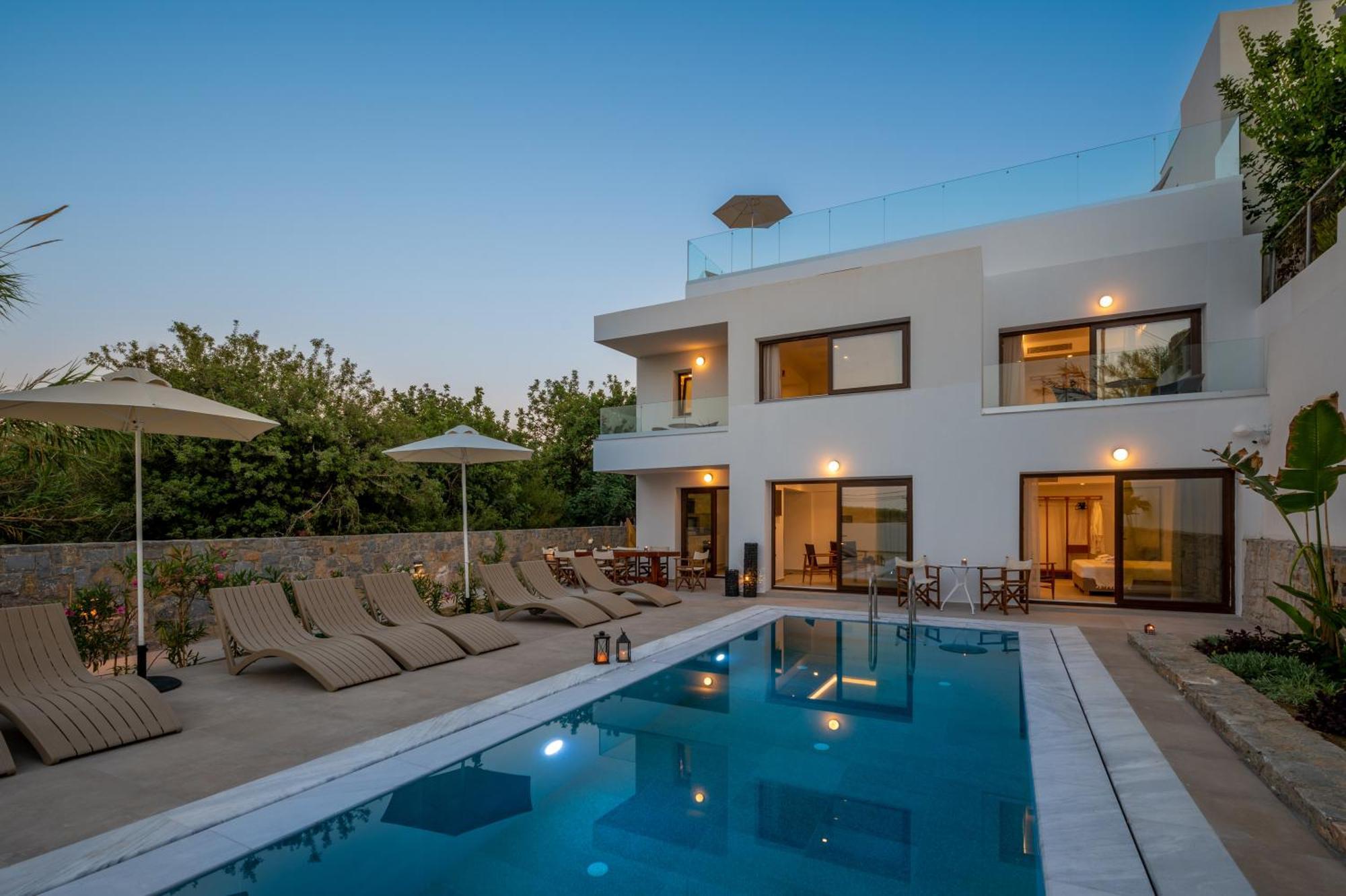Mika Villas & Suites Hersonissos  Pokoj fotografie